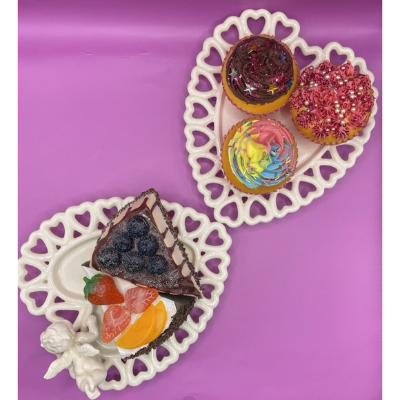 Vintage Handmade Signed Cherub Heart-Shaped Decorative Ceramic Dishes- Set of 2 - Picture 15 of 15